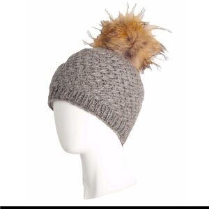 Gray Knit Pom-Pom Beanie